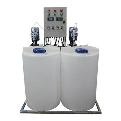 unité de dosage chimique automatique de réservoir du PE 500L avec le mélangeur dosant la pompe