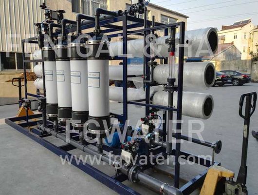 Système de traitement de l'eau de l'ultra-filtration 40TPH, bâti de dérapage d'usine de RO d'uF