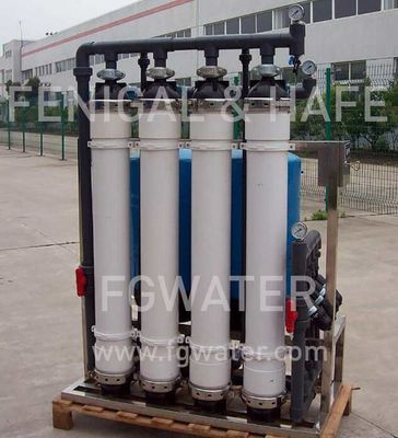 Système de traitement de l'eau de l'ultra-filtration 40TPH, bâti de dérapage d'usine de RO d'uF