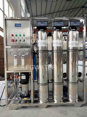 Fabricant containerisé de l'eau du RO 1100LPH avec Danfoss CAT Pump