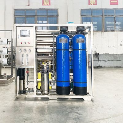 1TPH 2.1kW-380-415V 2xFRP réservoirs d'eau salée usine d'osmose inverse