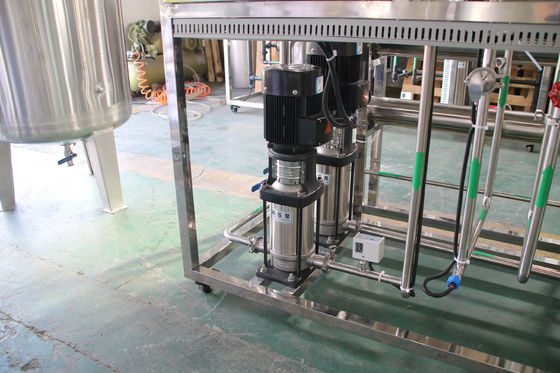 2TPH 3.0kW-380-415V 3xSS304 réservoirs d'eau saumâtre usine d'osmose inverse
