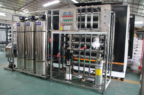 3TPH 5.5kW-380-415V 3xSS304 réservoirs d'eau saumâtre usine d'osmose inverse