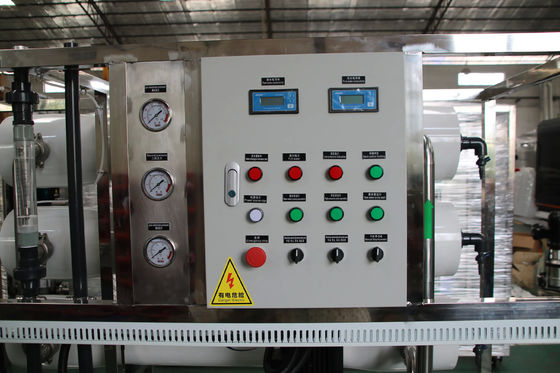 8TPH 14kW-380-415V 2xFRP réservoirs d'eau saumâtre usine d'osmose inverse