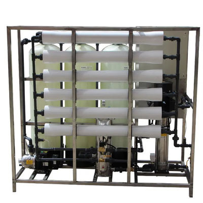 1.5TPH 3xFRP réservoirs 160*85*170cm usine d'eau à osmose inverse pour l'industrie