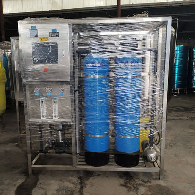 1.5tph 2xFRP réservoirs d'eau saumâtre usine d'eau d'osmose inverse pour l'industrie agricole