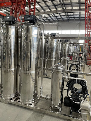 1.5TPH 235kg 2xSS304 réservoirs usine d'eau à osmose inverse pour hôtel