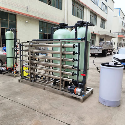 3TPH 5.5kW-380-415V FRP réservoirs d'eau saumâtre usine d'eau d'osmose inverse