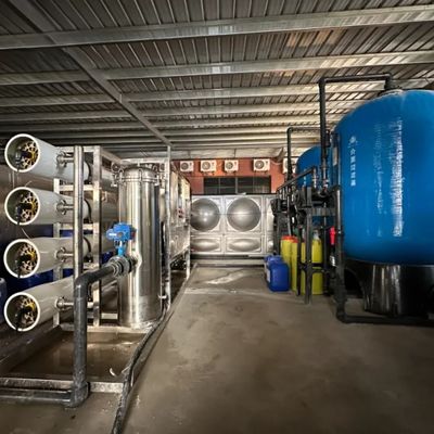 4TPH FRP réservoirs d'eau saumâtre usine d'eau par osmose inverse pour puits de forage