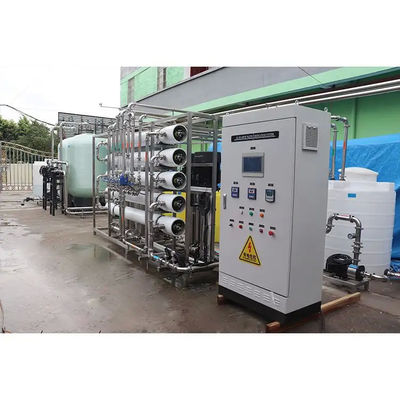 Réservoirs en FRP 10TPH Usine d'eau par osmose inverse pour le dessalement de l'eau de mer