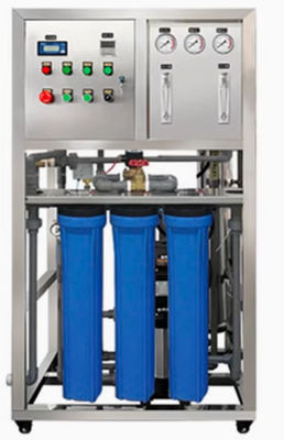 Une installation d'eau d'osmose inverse à l'eau saumâtre 250L/h 1600 GPD
