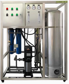 Une installation d'eau d'osmose inverse à l'eau saumâtre 250L/h 1600 GPD