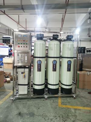 PRO-ST8080/15 1.5TPH Système d'osmose inverse à l'eau saumâtre SS304 Skid 3,0 kW Temps de réalisation rapide