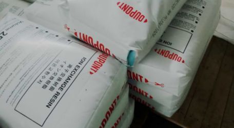 Résine échangeuse de cations acide fort DuPont™ AmberLite™ HPR1200 Na avec une capacité d'échange totale ≥ 2,0 éq/L et une capacité de rétention d'eau de 43,0–50,0 % pour l'adoucissement de l'eau industrielle