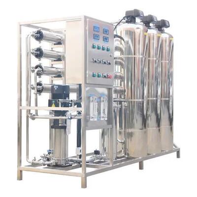Système de purification d'eau par osmose inverse commerciale d'une capacité de 500 L/H avec 3 réservoirs de prétraitement en PRFV et une efficacité de purification élevée