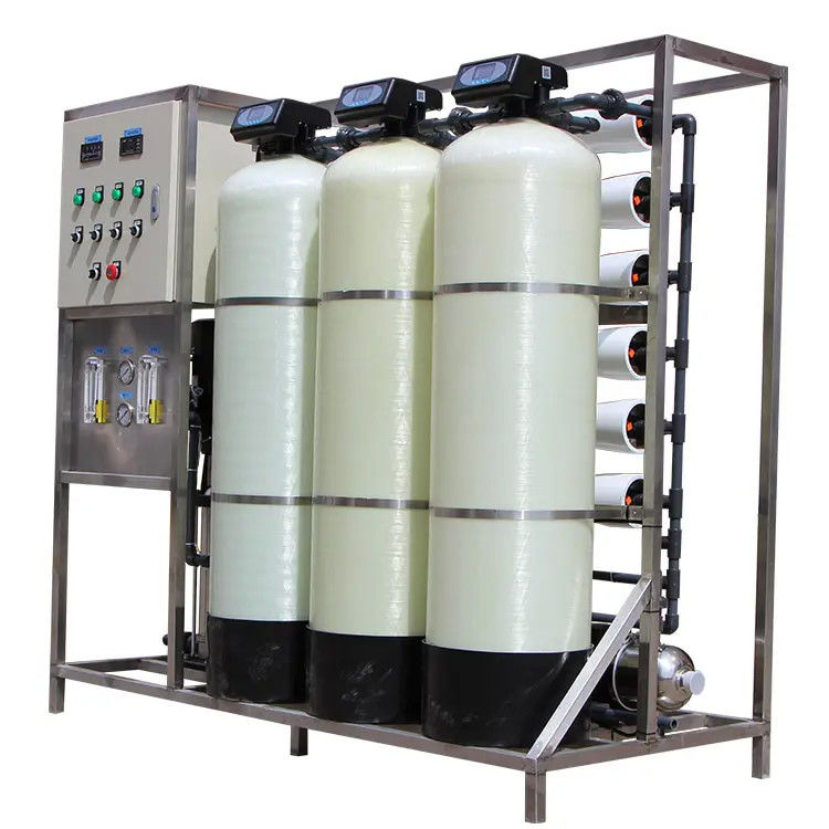 1.5TPH 3xFRP réservoirs 160*85*170cm usine d'eau à osmose inverse pour l'industrie