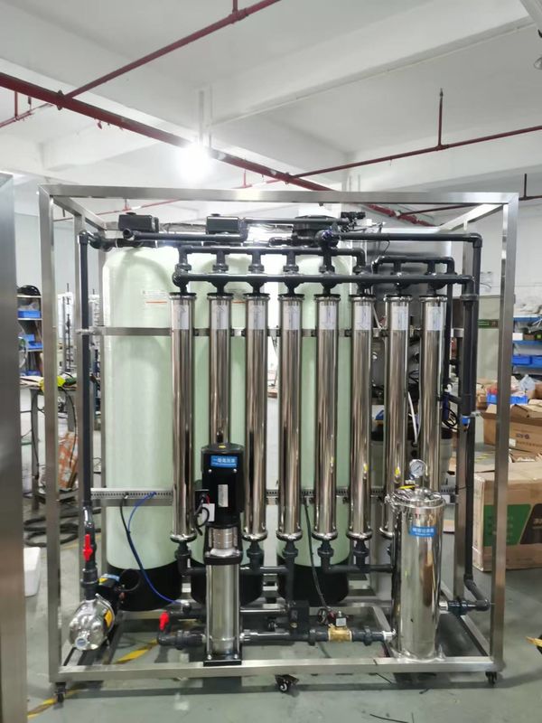 PRO-ST8080/15 1.5TPH Système d'osmose inverse à l'eau saumâtre SS304 Skid 3,0 kW Temps de réalisation rapide